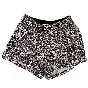 ❌❌SOLD❌❌Lululemon Rare Vintage Pattern Shorts